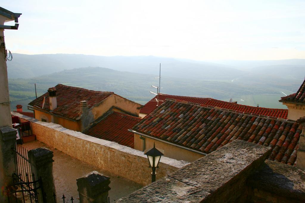 Apartment Kaštel Motovun Kamer foto