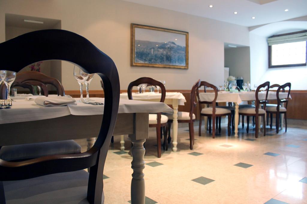 Apartment Kaštel Motovun Buitenkant foto