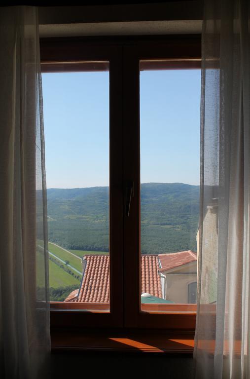 Apartment Kaštel Motovun Buitenkant foto