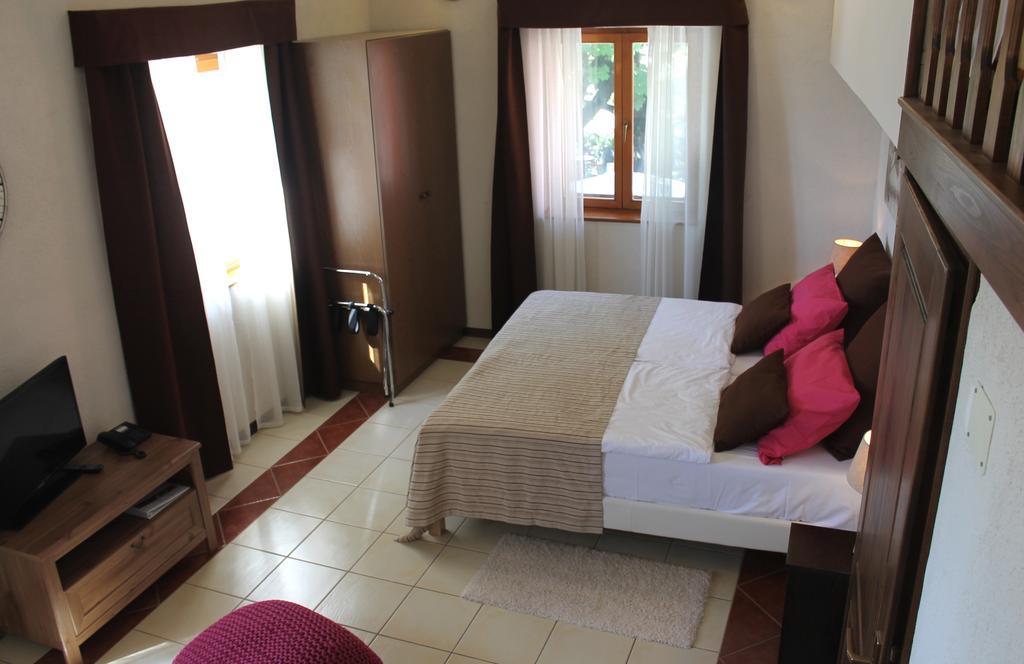 Apartment Kaštel Motovun Buitenkant foto